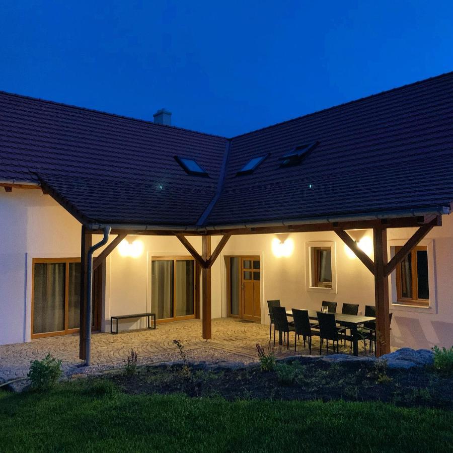 Podhradi Landstejn Villa Slavonice Bagian luar foto